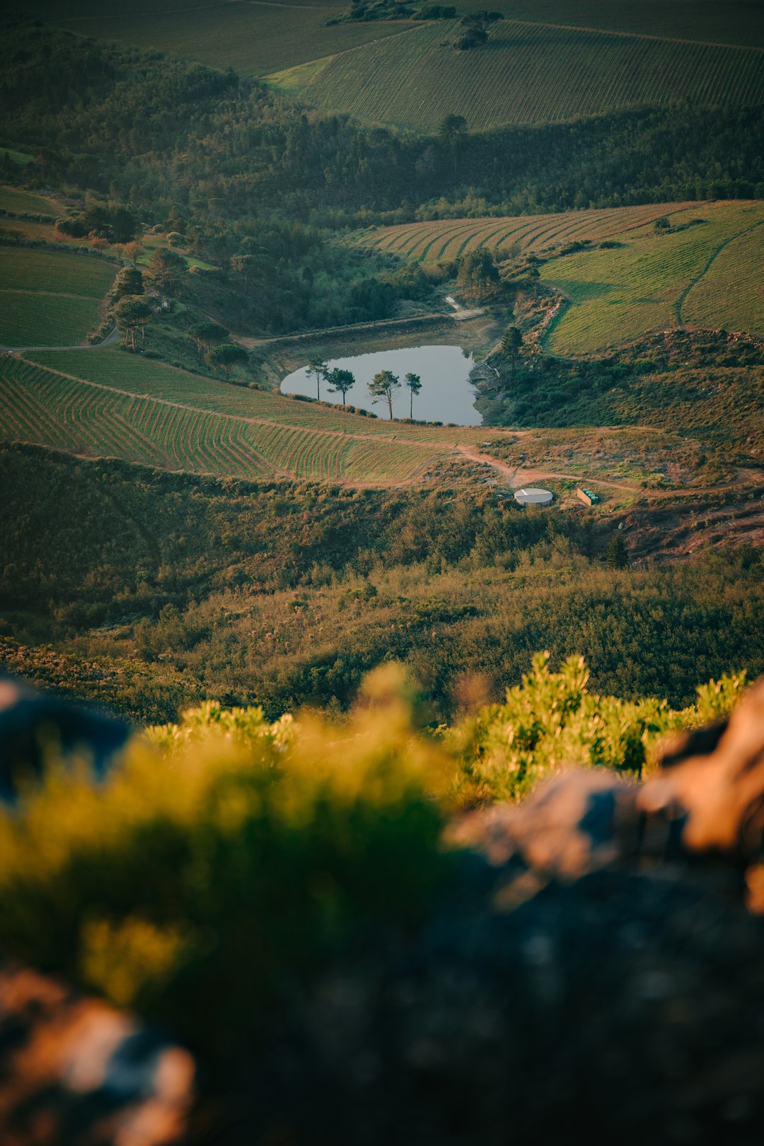 What is the lawful documentation called for when selling Hawaii land for money?