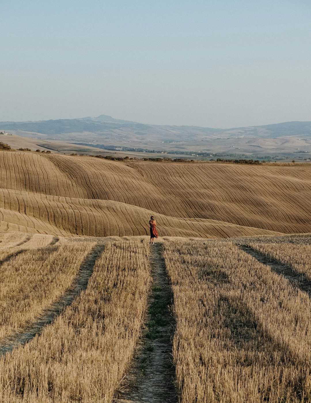 What is the best way to discover buyers curious about acquiring Nebraska land for money?